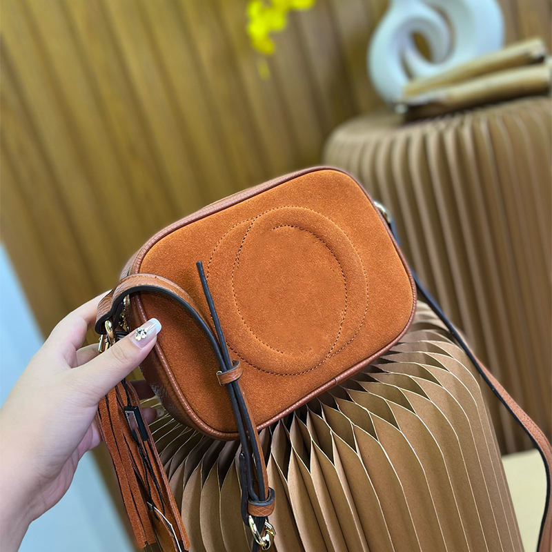 womens designer shoulder bag fashion mens handbag bags classic leather crossbody the totes messenger wallet cross body luxury designers purse camera bag with box, Black
womens designer shoulder bag fashion mens handbag bags classic leather crossbody the totes messenger wallet cross body luxury designers purse camera bag with box, Black