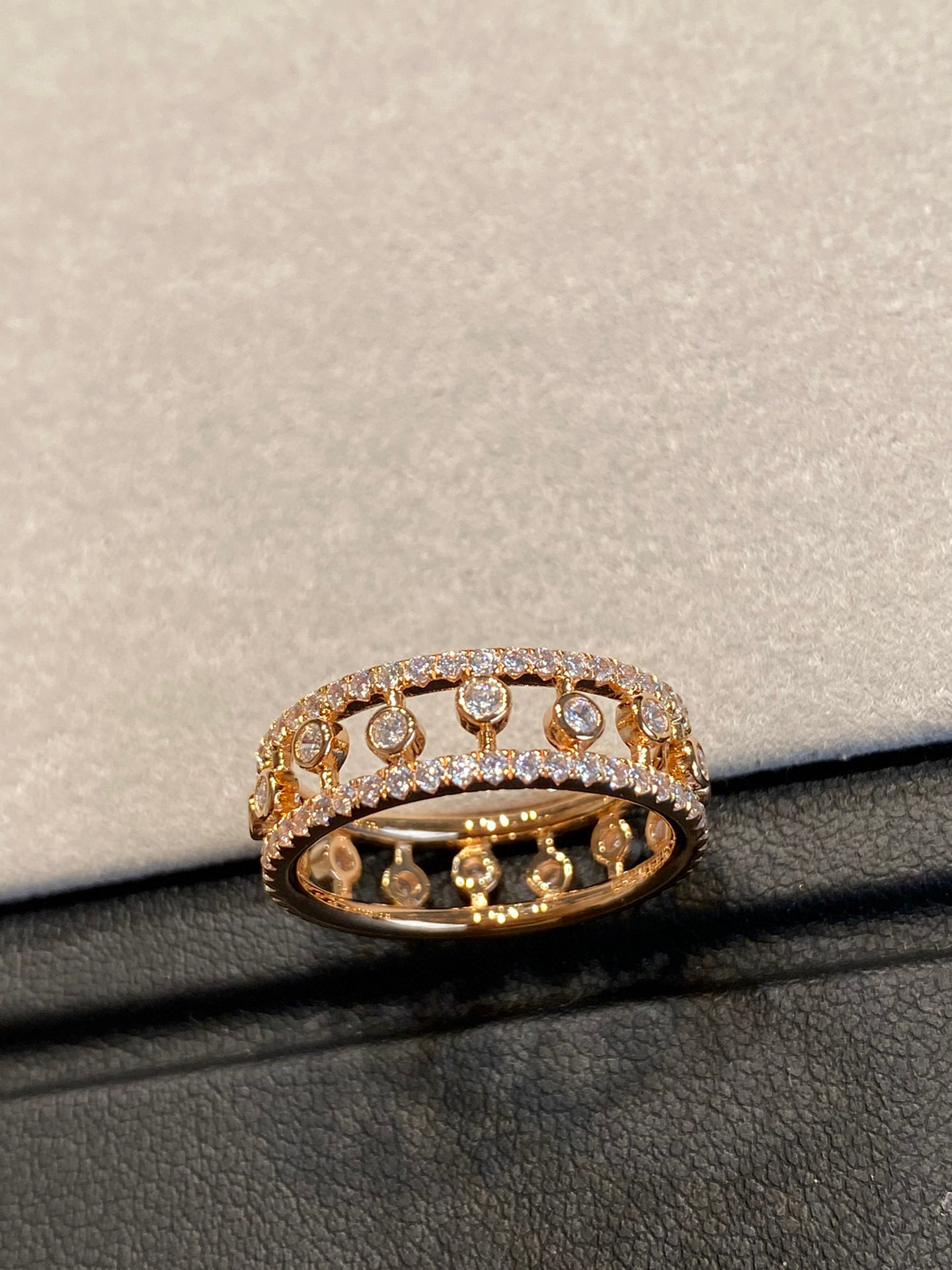V gold material charm punk band ring with hollow design and diamond have stamp sparkly diamod PS7246A