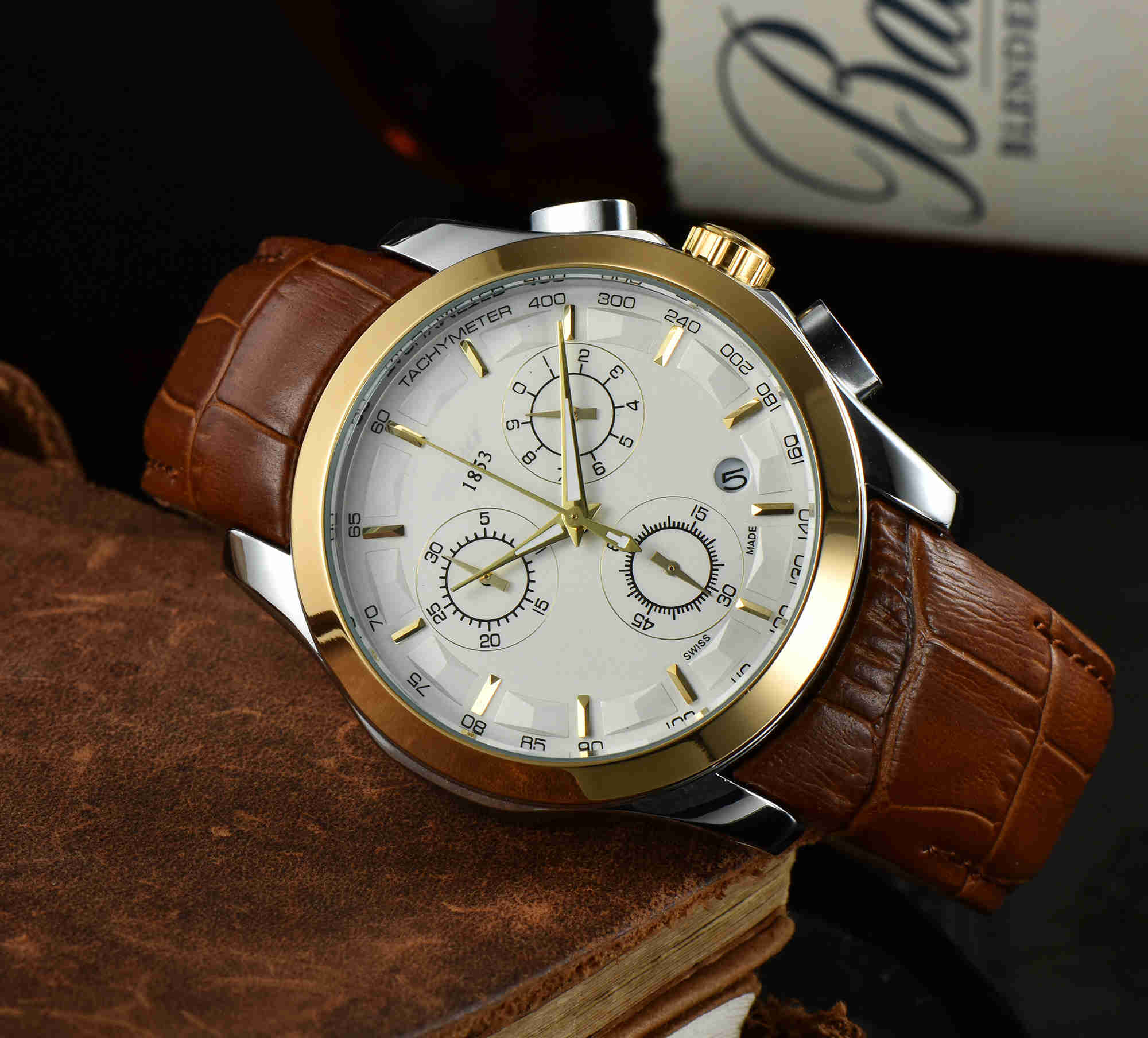 2022 Stylish Men's Sport Watch three-pin display calendar top brand designer quartz watch 1853 belt
2022 Stylish Men's Sport Watch three-pin display calendar top brand designer quartz watch 1853 belt