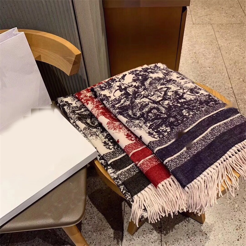 Blankets Street Fashion Scarf Designer Scarfs Shawl Women Mens Silk Scarves Designers Blanket Luxury Lady Wraps Tassels With D Letters 1
Blankets Street Fashion Scarf Designer Scarfs Shawl Women Mens Silk Scarves Designers Blanket Luxury Lady Wraps Tassels With D Letters 1