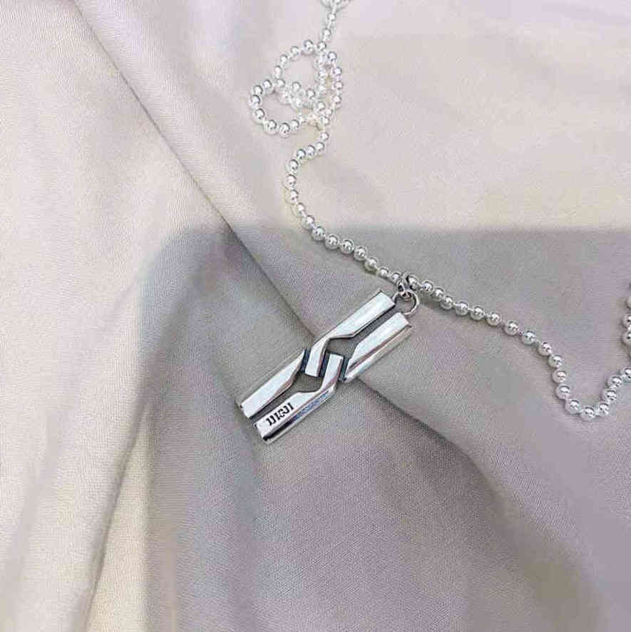 Pendant Necklaces new 925 silver fashion love fearless H-shaped Rectangular Lovers Necklace sweater chain exclusive Design jewel
Pendant Necklaces new 925 silver fashion love fearless H-shaped Rectangular Lovers Necklace sweater chain exclusive Design jewel