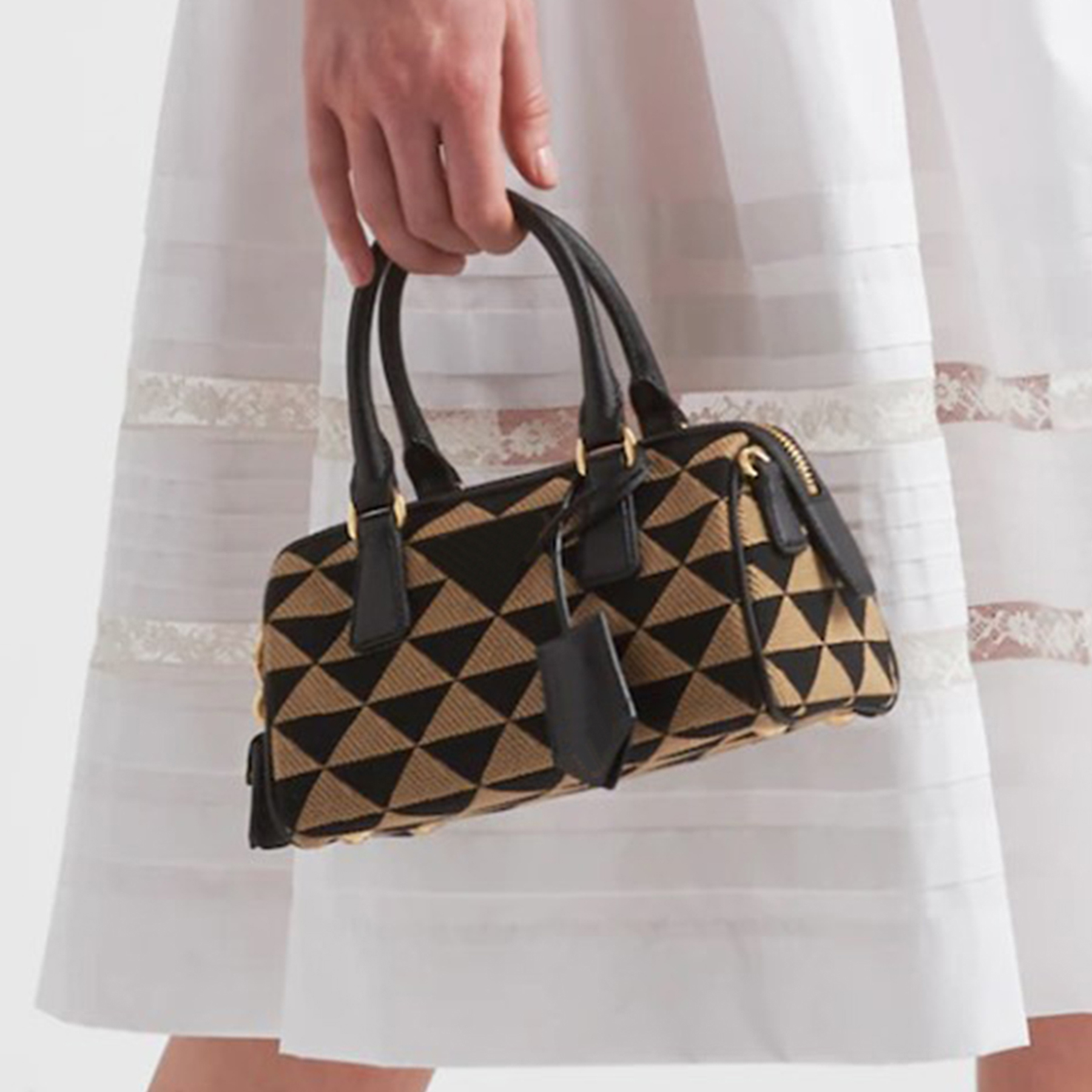 Symbole Embroidered Jacquard Fabric Top-Handle Bag Women Men Saffiano Handles Handbag Metal Hardware Zipper Closure Tote With Feet Shoulder Pillow Bag Purse, I need see other product
Symbole Embroidered Jacquard Fabric Top-Handle Bag Women Men Saffiano Handles Handbag Metal Hardware Zipper Closure Tote With Feet Shoulder Pillow Bag Purse, I need see other product