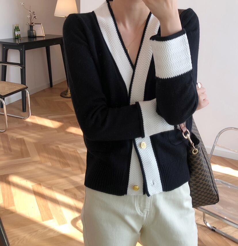 Women's Sweaters V Neck Button Red Christmas Tree Cardigan Sweater Knitted Loose Oversized Jumper Top Jacket Coat