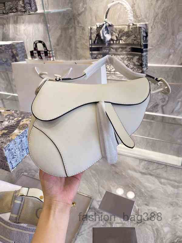 Crossbody Bags Women's Leather Wallet Brand Designer Classic Ladies Shoulder Messenger Saddle clutch women Purses
Crossbody Bags Women's Leather Wallet Brand Designer Classic Ladies Shoulder Messenger Saddle clutch women Purses