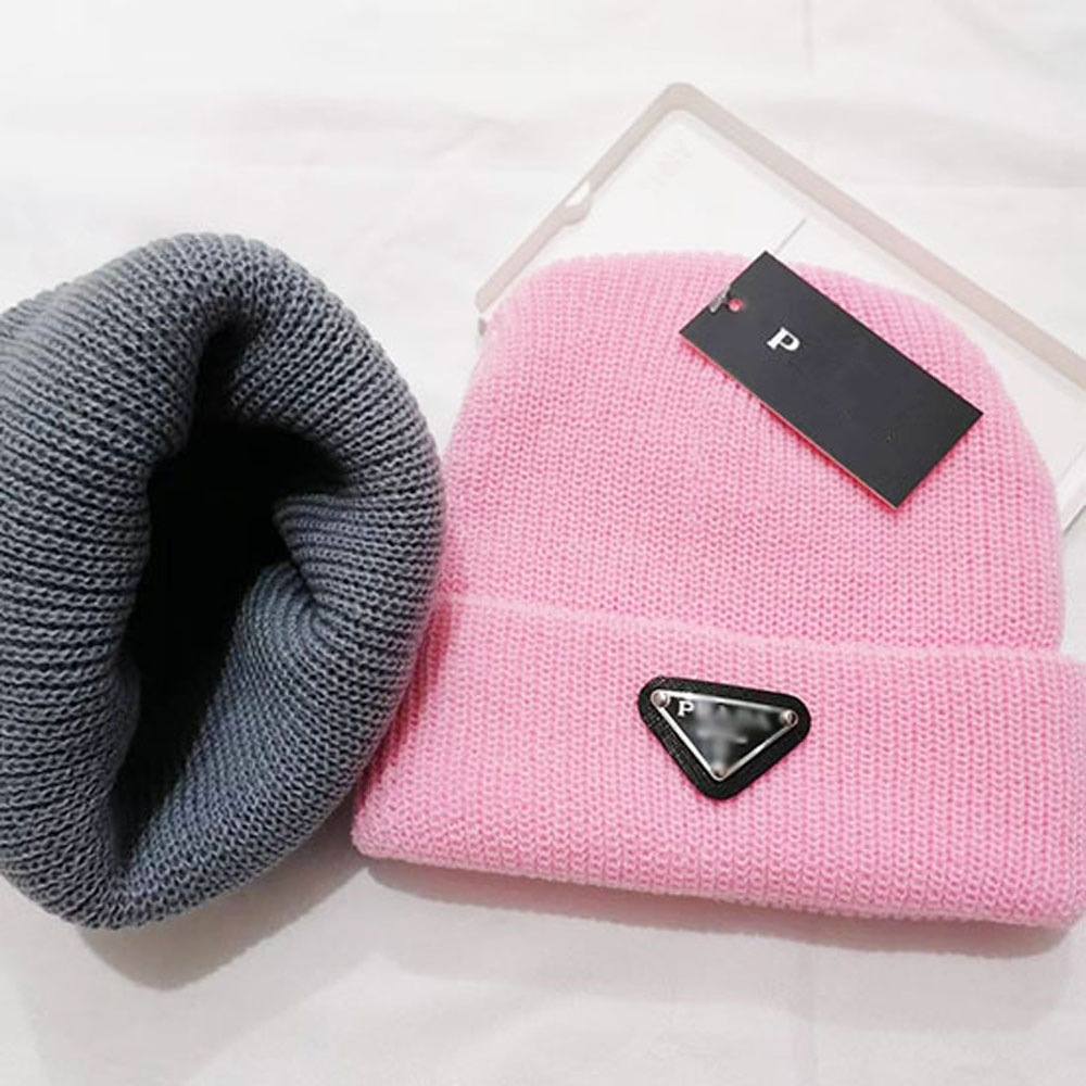 HOT Knitted Hat Fashion Triangle P Letter Printing Cap Popular Warm Windproof Stretch Multi-color High-quality Beanie Hats Personality Street Style Couple Headwear
HOT Knitted Hat Fashion Triangle P Letter Printing Cap Popular Warm Windproof Stretch Multi-color High-quality Beanie Hats Personality Street Style Couple Headwear