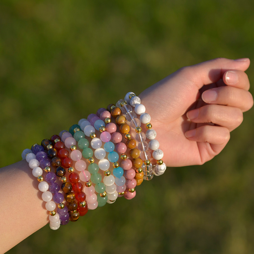 Fashion Natural Stone Strand Bracelet with Gold Stainless Steel Bead Amethyst Healing Stone Crystal Bracelets Semi-precious Stone Jewelry for women