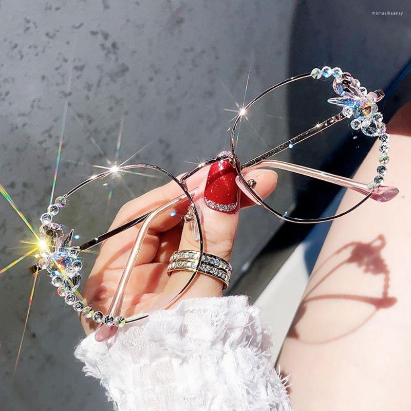 Sunglasses Women Rhinestones Anti-Blue Light Glasses Retro Square Eyeglasses Office Computer Goggles Eye Protection Decorative
Sunglasses Women Rhinestones Anti-Blue Light Glasses Retro Square Eyeglasses Office Computer Goggles Eye Protection Decorative