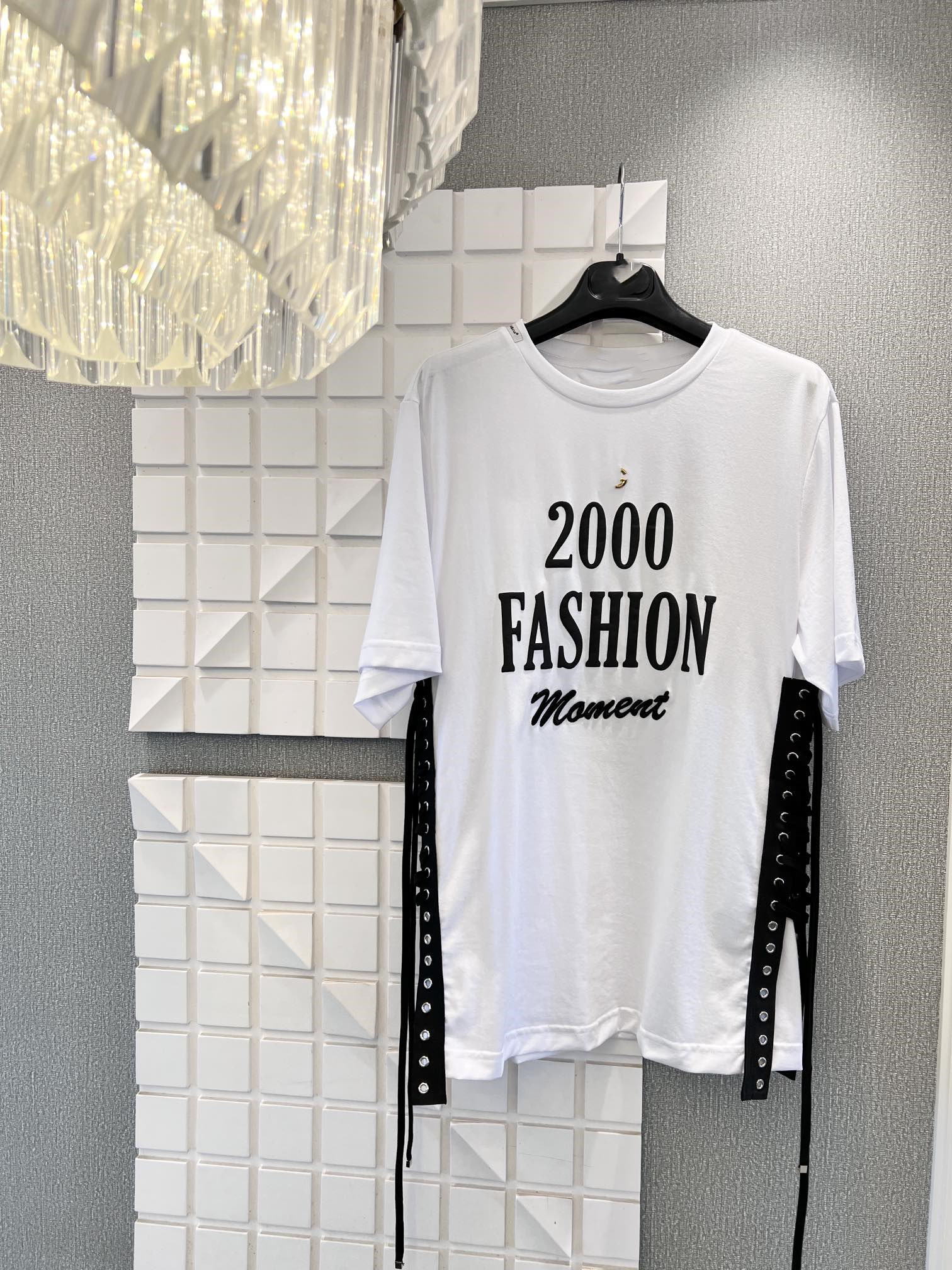 Women's T-Shirt Autumn/Winter 2022 Luxury Designer Designs Letter Printed Embroidery Tied T-Shirt, Ivory
Women's T-Shirt Autumn/Winter 2022 Luxury Designer Designs Letter Printed Embroidery Tied T-Shirt, Ivory