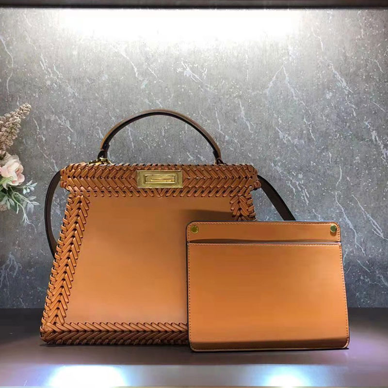 Designer Women Bag Fashion Woman Crochet Handbags Crossbody Shoulder Shopping Bags Weave Genuine Leather Women Tote Bags Removable Inner Clutch Pouch Twist Lock, Just a box
Designer Women Bag Fashion Woman Crochet Handbags Crossbody Shoulder Shopping Bags Weave Genuine Leather Women Tote Bags Removable Inner Clutch Pouch Twist Lock, Just a box