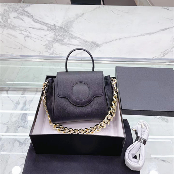 Luxury Ladies Medusa tote Bag classic Detachable shoulder strap Designer socialite leather clutch mens womens Wallet messenger hangbag CrossBody metal chain Bags, Nude nude chain
Luxury Ladies Medusa tote Bag classic Detachable shoulder strap Designer socialite leather clutch mens womens Wallet messenger hangbag CrossBody metal chain Bags, Nude nude chain