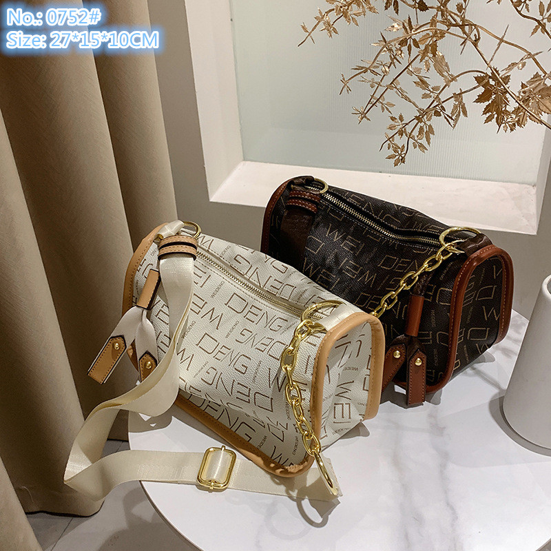 Wholesale ladies shoulder bags 2 color simple letters leisure pillow bag elegant contrast leather handbag personalized printed mobile phone coin purse 0752#