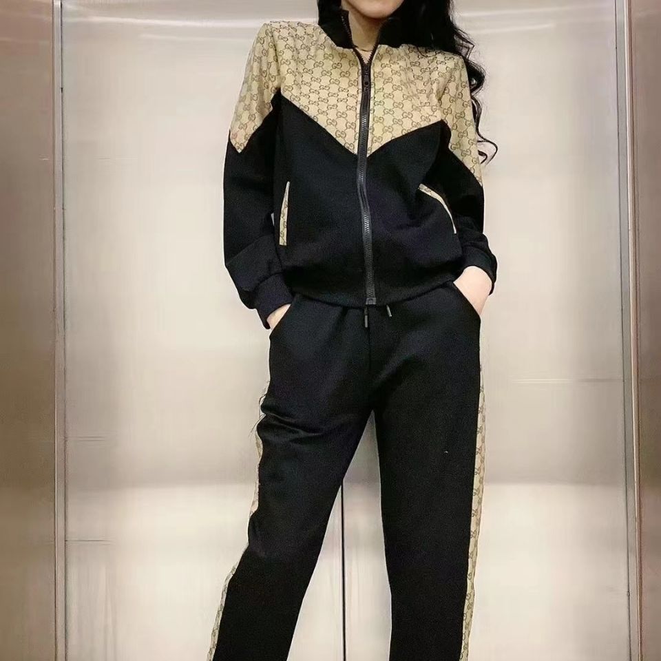 2023 new Women's Two Piece Pants Tracksuits Casual Fashion Autumn Spring Long Sleeved Two-piece Jogger Set Ladies Fall printed letters
2023 new Women's Two Piece Pants Tracksuits Casual Fashion Autumn Spring Long Sleeved Two-piece Jogger Set Ladies Fall printed letters
