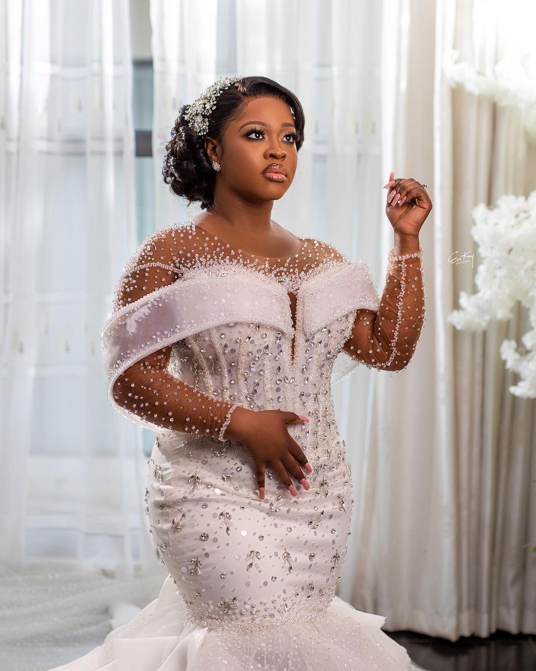 2024 Arabic Aso Ebi Mermaid Wedding Dresses Sparkly Crystals Beaded Sheer Neck Bridal Gowns Dress ZJ536