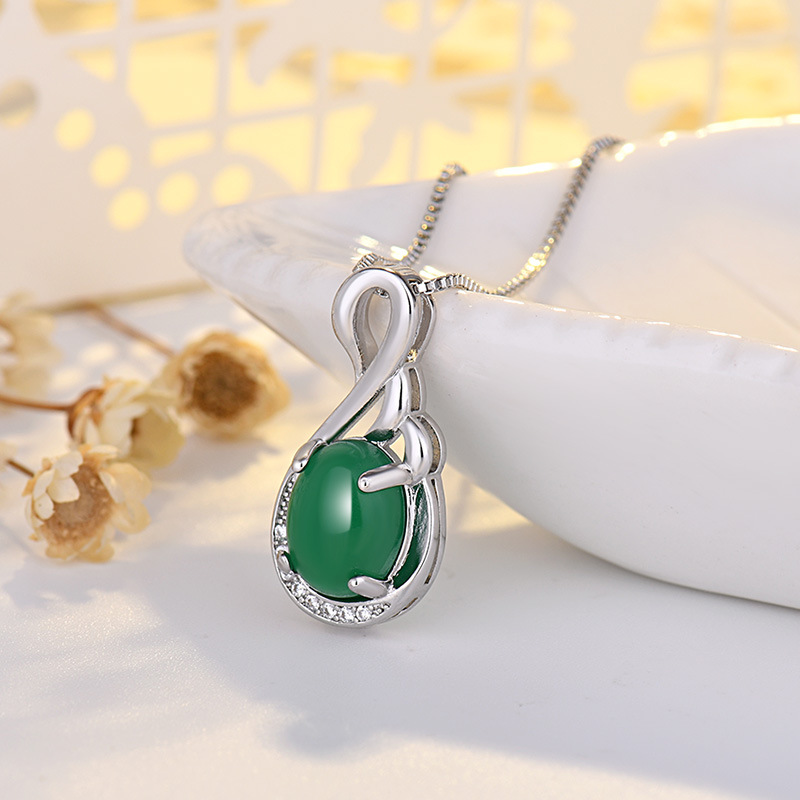 Green Oval Jade Pendant Necklace S925 Silver Plated Engagement Wedding Jewelry Christmas Gift