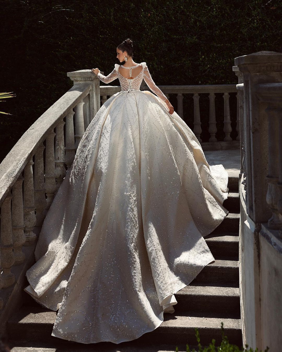 urious Beads Wedding Dress Custom Made Scoop Neck Sleeve Crystal Ball Gown Long Train Church Bridal Dresses