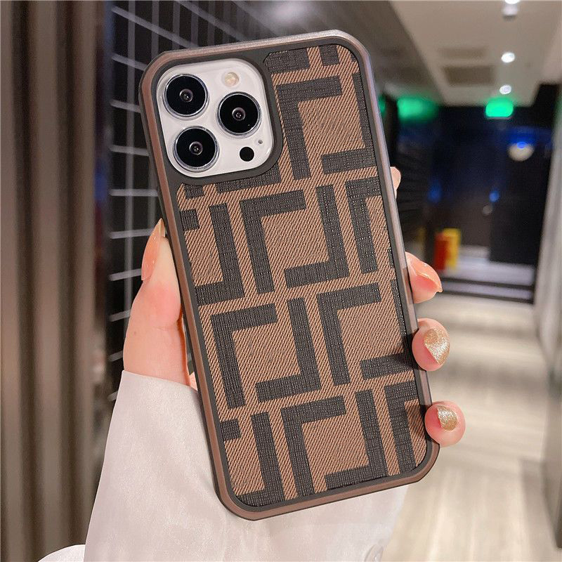Luxurys Designers Phone Cases For Iphone 14 Pro Max 12 11 13 Xs XsMax Xr Letter Case Fashion Silicone Cover 4 Colors, No.1
Luxurys Designers Phone Cases For Iphone 14 Pro Max 12 11 13 Xs XsMax Xr Letter Case Fashion Silicone Cover 4 Colors, No.1