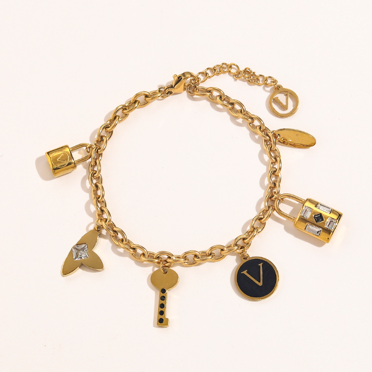 2022 New Fashionable Classic Bracelets Women Bangle 18K Gold Plated Stainless steel Crystal Love Gift Wristband Cuff Chain Designer Jewelry
2022 New Fashionable Classic Bracelets Women Bangle 18K Gold Plated Stainless steel Crystal Love Gift Wristband Cuff Chain Designer Jewelry