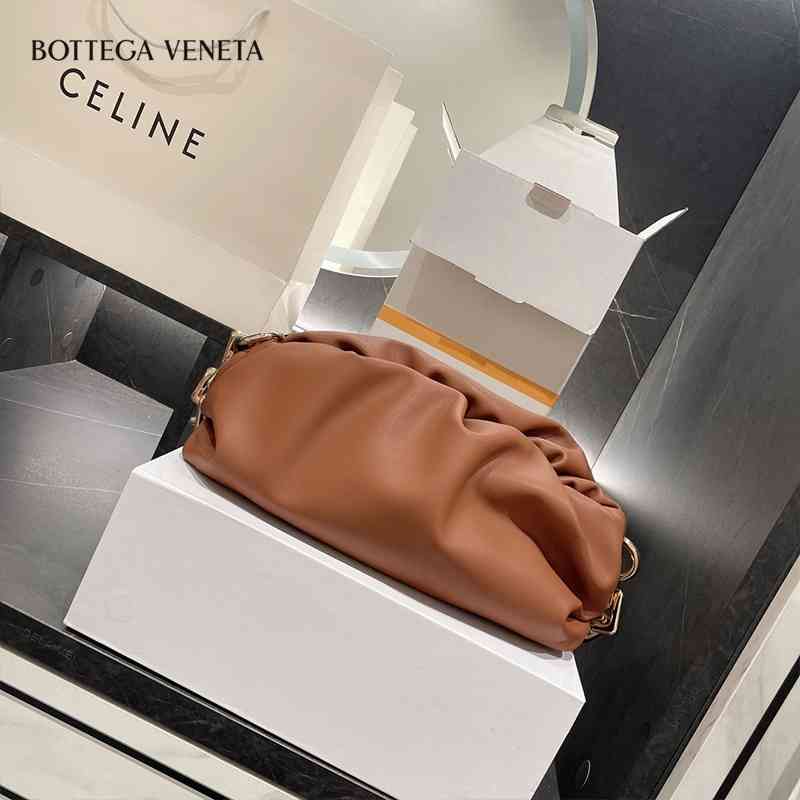 Leather Bottegas Bag Venetas Knotted Designer Handbag Bags duim Clouds Chain Pouch Women Fashionable Temperament Pure Leather Clutch Bag2022, Sky blue
Leather Bottegas Bag Venetas Knotted Designer Handbag Bags duim Clouds Chain Pouch Women Fashionable Temperament Pure Leather Clutch Bag2022, Sky blue