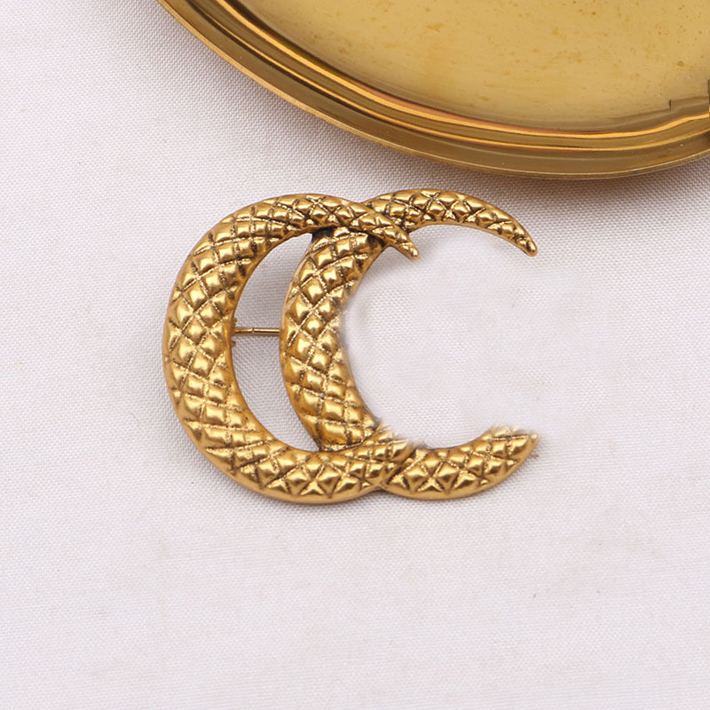 Luxury Women Men Designer Brand Double Letter Brooches 18K Gold Plated Inlay Crystal Rhinestone Jewelry Brooch Pearl Pin Marry Christmas Party Gifts Accessories
Luxury Women Men Designer Brand Double Letter Brooches 18K Gold Plated Inlay Crystal Rhinestone Jewelry Brooch Pearl Pin Marry Christmas Party Gifts Accessories