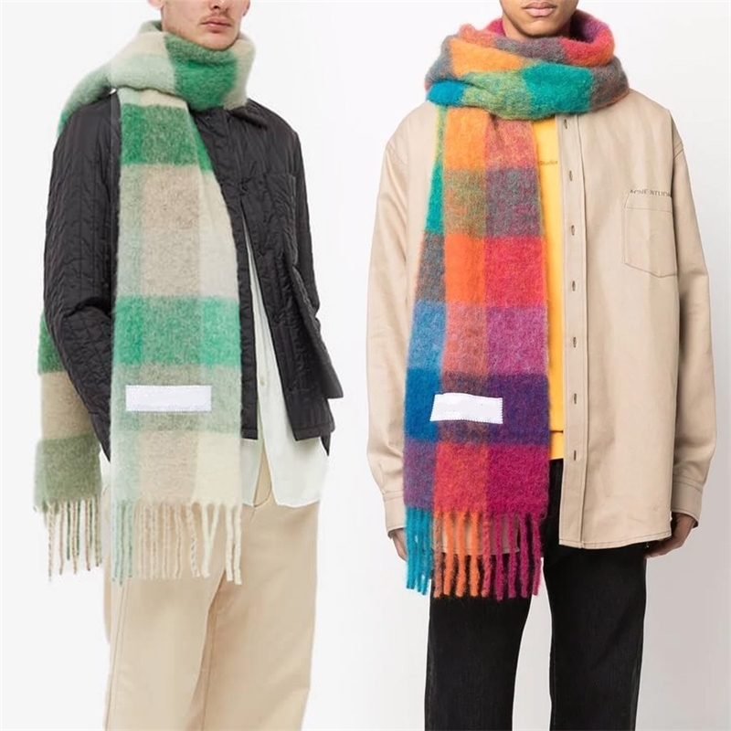Designer 2022s Autumn Winter Scarf Studios Scarves 22 Years Ac Fourcolor Gw Is on Sale. Colorful Stitched Cashmere Plaid Warm and Soft for Women in
Designer 2022s Autumn Winter Scarf Studios Scarves 22 Years Ac Fourcolor Gw Is on Sale. Colorful Stitched Cashmere Plaid Warm and Soft for Women in