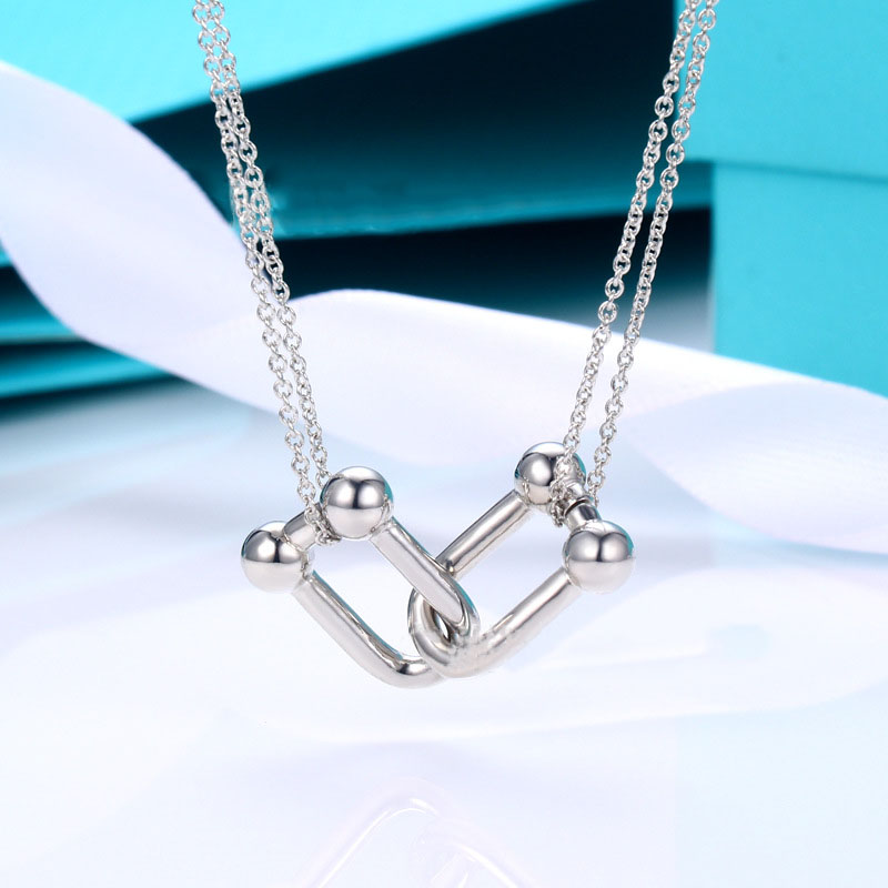 18K gold double u shaped pendant necklace for women luxury brand designer OL style necklaces choker party wedding jewelry gift
18K gold double u shaped pendant necklace for women luxury brand designer OL style necklaces choker party wedding jewelry gift