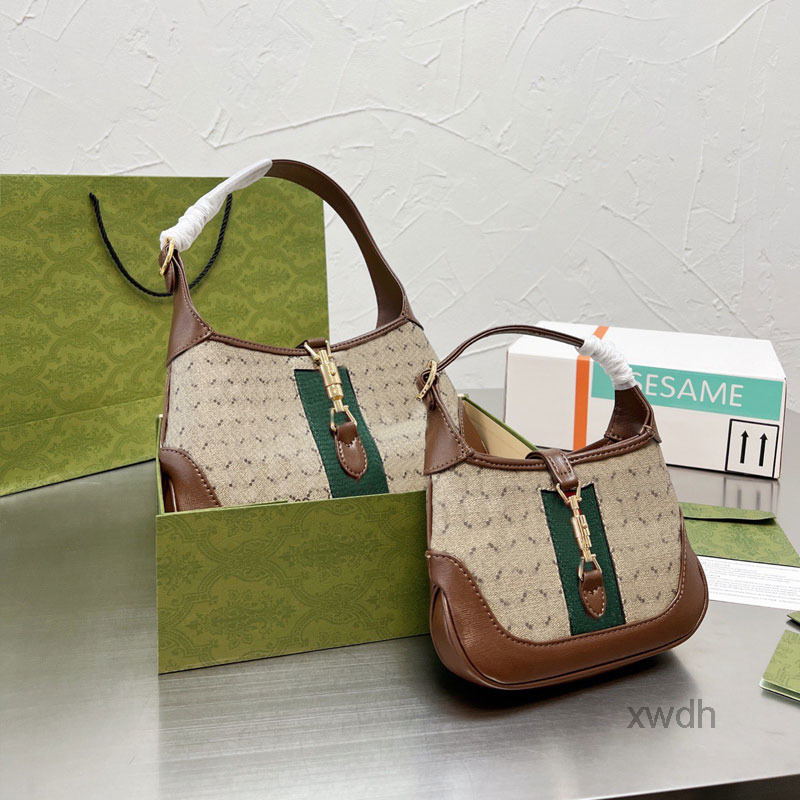 Evening Bags Quality Top Jackie 1961 Luxury Design Shoulder Fashion Bag Duffle Handbag Cow Leather Messenger Bags Purse Hobo Crossbody BagM
Evening Bags Quality Top Jackie 1961 Luxury Design Shoulder Fashion Bag Duffle Handbag Cow Leather Messenger Bags Purse Hobo Crossbody BagM