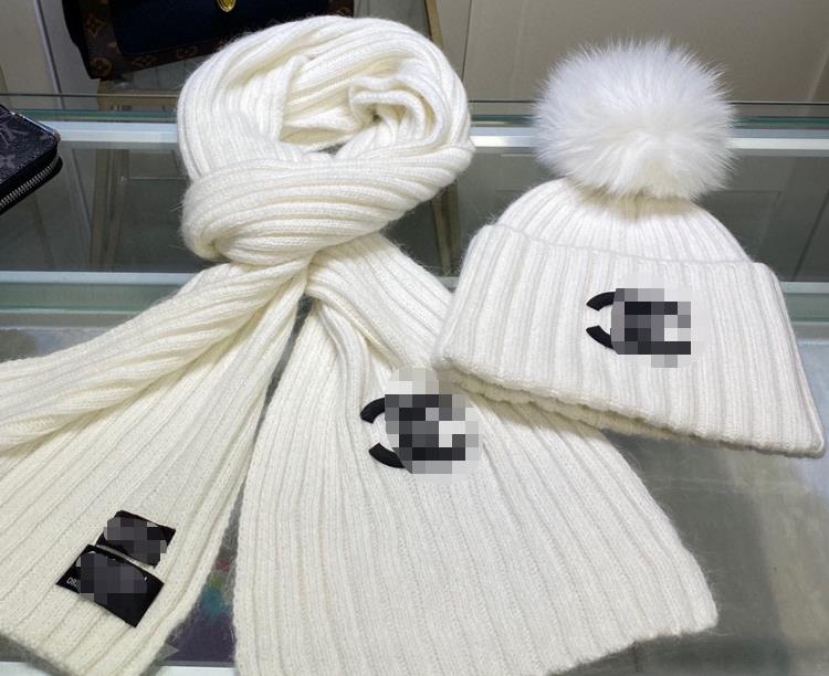 Woolen Beanie and Scarf Sets with Original Dust Bag Leisure Skull Caps for Men and Women Cashmere 70% Rabbit 30%, Red
Woolen Beanie and Scarf Sets with Original Dust Bag Leisure Skull Caps for Men and Women Cashmere 70% Rabbit 30%, Red