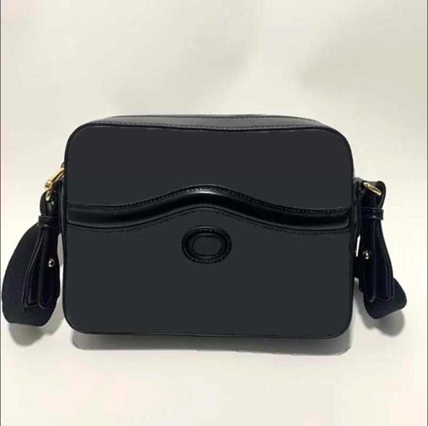 G 675 Luxurys Designers Shoulder Bag 891 Messenger Bags simple and retro Wavy line compartment design design, Black
G 675 Luxurys Designers Shoulder Bag 891 Messenger Bags simple and retro Wavy line compartment design design, Black