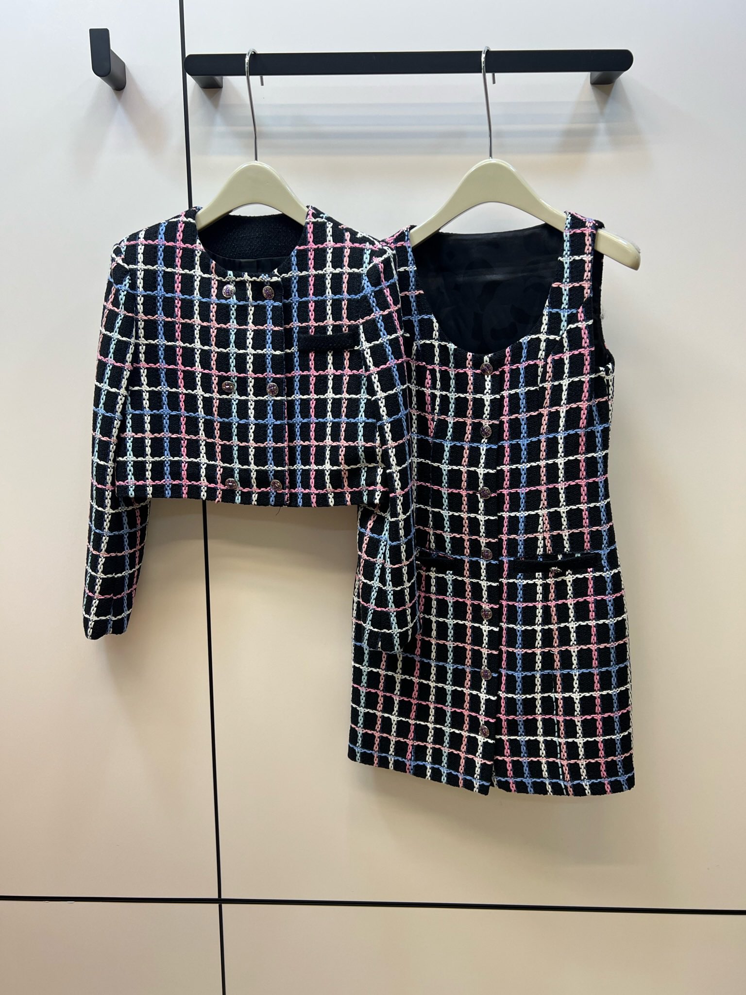 Chan Women's Two Piece Sets2022 new autumn winter high-end brand two-piece fashion Tweed jacket skirt womens autumn sexy suit designer casual spring women coat gift, Multi
Chan Women's Two Piece Sets2022 new autumn winter high-end brand two-piece fashion Tweed jacket skirt womens autumn sexy suit designer casual spring women coat gift, Multi