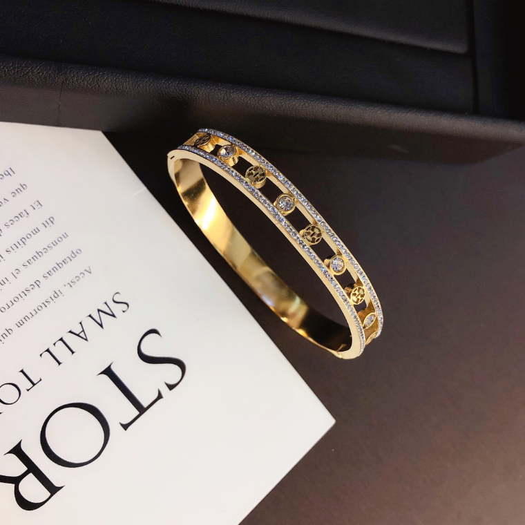 New Fashionable Bracelets Bangle Designer Letter Crystal 18K Gold Plated Stainless steel Bracelet Fashion Jewelry and Women bracelets
New Fashionable Bracelets Bangle Designer Letter Crystal 18K Gold Plated Stainless steel Bracelet Fashion Jewelry and Women bracelets