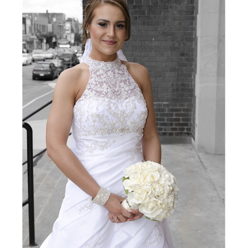 Elegant White Mermaid Wedding Dresses 2023 Lace Appliques Beading Wedding party Gowns Halter Soft Satin Pleats Wedding Recept Dress