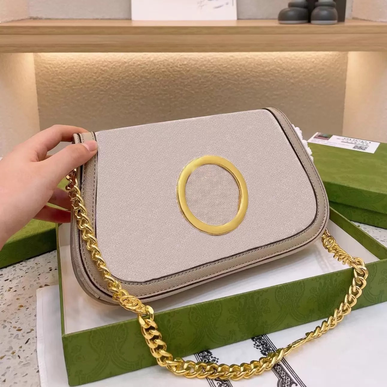 blondie shoulder bag luxury designer leather lining flap handbag clutch crossbody bags women wallet Round Interlocking Gold-toned G logo Magnetic closure purses, Customize
blondie shoulder bag luxury designer leather lining flap handbag clutch crossbody bags women wallet Round Interlocking Gold-toned G logo Magnetic closure purses, Customize