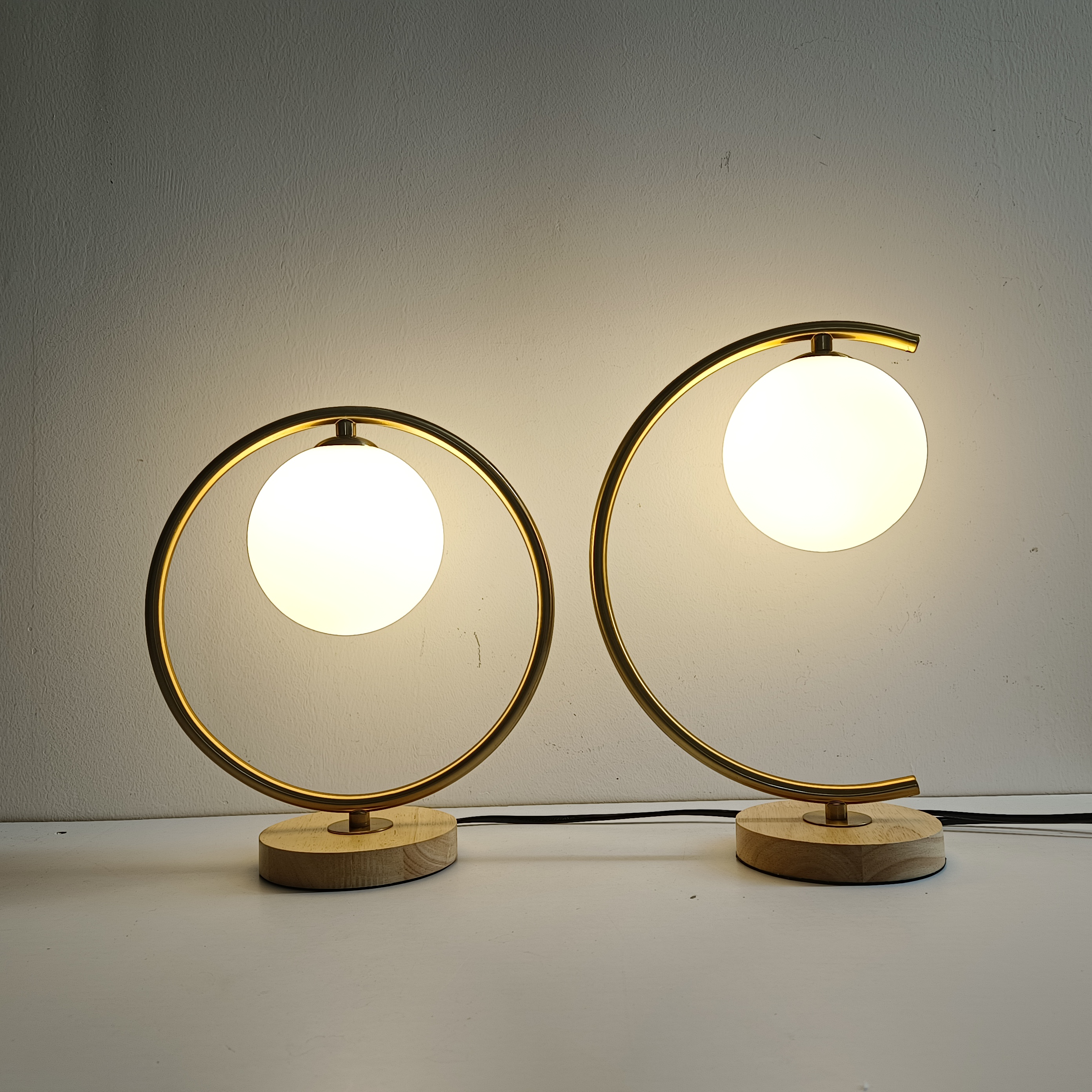 Nordic glass ball Wood table lamps bedroom living room decor light Study Reading Desk Lamp bedside Night Lamp Gold Black Lights