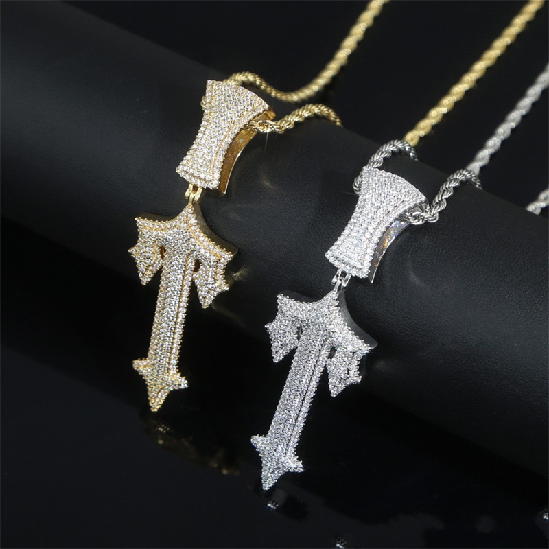Pendant Necklaces Hip Hop Full Paved Iced Out Bling 5A Cubic Zirconia Letter Charms Cz Cross Sword Charm Necklace For Men Boy Rock Jewelry Chains 2113 E3
Pendant Necklaces Hip Hop Full Paved Iced Out Bling 5A Cubic Zirconia Letter Charms Cz Cross Sword Charm Necklace For Men Boy Rock Jewelry Chains 2113 E3