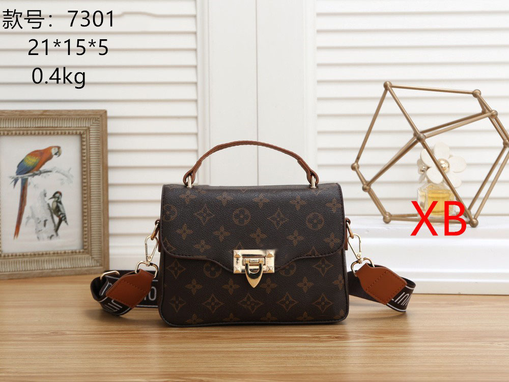 womens Luxurys Designers Shoulder Bags Purses Lady Handbag Crossbody Totes Fashion Wallet Brand Ladies Chain Bag 2022 tote bag, Brown
womens Luxurys Designers Shoulder Bags Purses Lady Handbag Crossbody Totes Fashion Wallet Brand Ladies Chain Bag 2022 tote bag, Brown