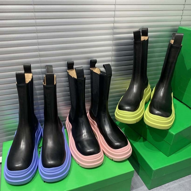 Ladies Designer Shoes Luxury Mens Fashion Boots Genuine Leather Made Waterproof Platform Non-Slip Wear Resistant Outdoor Women Boots With, Box
Ladies Designer Shoes Luxury Mens Fashion Boots Genuine Leather Made Waterproof Platform Non-Slip Wear Resistant Outdoor Women Boots With, Box