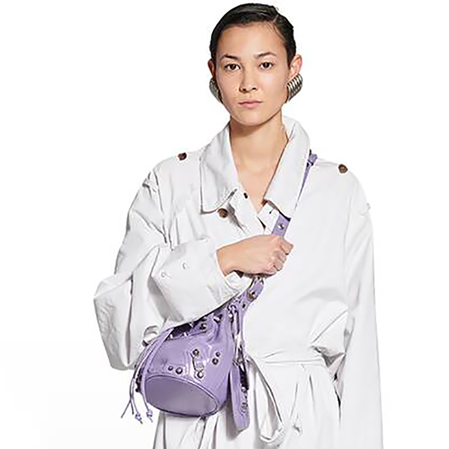 Le Cagole Xs Bucket Bag Light Purple Arena Leather Crossbody Motocycle Purse Women Retro Large Capacity Lady Tote Cosmetic Bags Designer Shoulder, 4/22cm
Le Cagole Xs Bucket Bag Light Purple Arena Leather Crossbody Motocycle Purse Women Retro Large Capacity Lady Tote Cosmetic Bags Designer Shoulder, 4/22cm