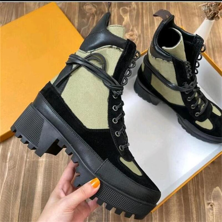 Ladies Ankle Laureate Platform Desert Boots Newly Lace-up Leather Martin Boot Female High Heel Middle Shoes for Autumn and Winter
Ladies Ankle Laureate Platform Desert Boots Newly Lace-up Leather Martin Boot Female High Heel Middle Shoes for Autumn and Winter