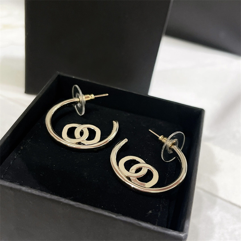 Women Gold Designers Hoops Earrings Fashion Luxury Brand Jewelry Womens Channel Letter Earring Ear Stud Party Wedding Charm Studs Pendants
Women Gold Designers Hoops Earrings Fashion Luxury Brand Jewelry Womens Channel Letter Earring Ear Stud Party Wedding Charm Studs Pendants