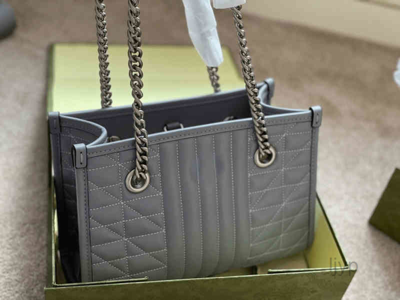 Evening Bags Shoulder Bags WOMEN Crossbody FASHION Handbags Brand Designer Messenger Vintage Luxurys Tote Designerhandbags Leather Wallet, Light grey
Evening Bags Shoulder Bags WOMEN Crossbody FASHION Handbags Brand Designer Messenger Vintage Luxurys Tote Designerhandbags Leather Wallet, Light grey