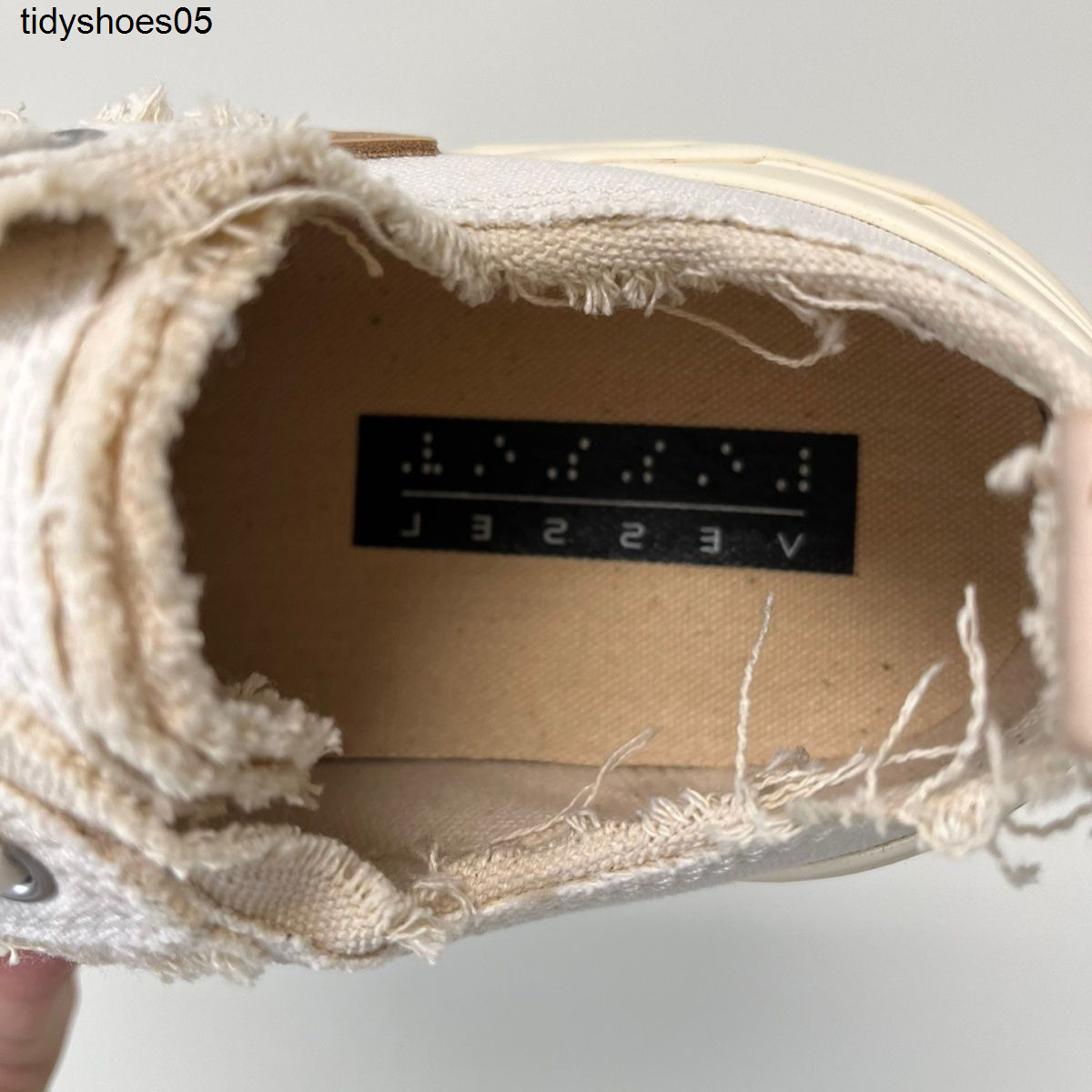 XVESSEL Jianhao's Wu same white low top raised thick soled canvas shoes vulcanized men's and women's half drag beggar shoes 2862 X4Z5, White half trailer
XVESSEL Jianhao's Wu same white low top raised thick soled canvas shoes vulcanized men's and women's half drag beggar shoes 2862 X4Z5, White half trailer