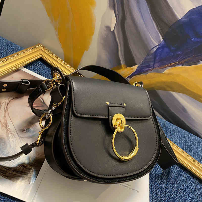 Evening Bags Shoulder Bags Women Handbag Leather Luxuries Designers Brand Oval Crossbody Female Ring Decoration Purses with Two Straps, Red
Evening Bags Shoulder Bags Women Handbag Leather Luxuries Designers Brand Oval Crossbody Female Ring Decoration Purses with Two Straps, Red