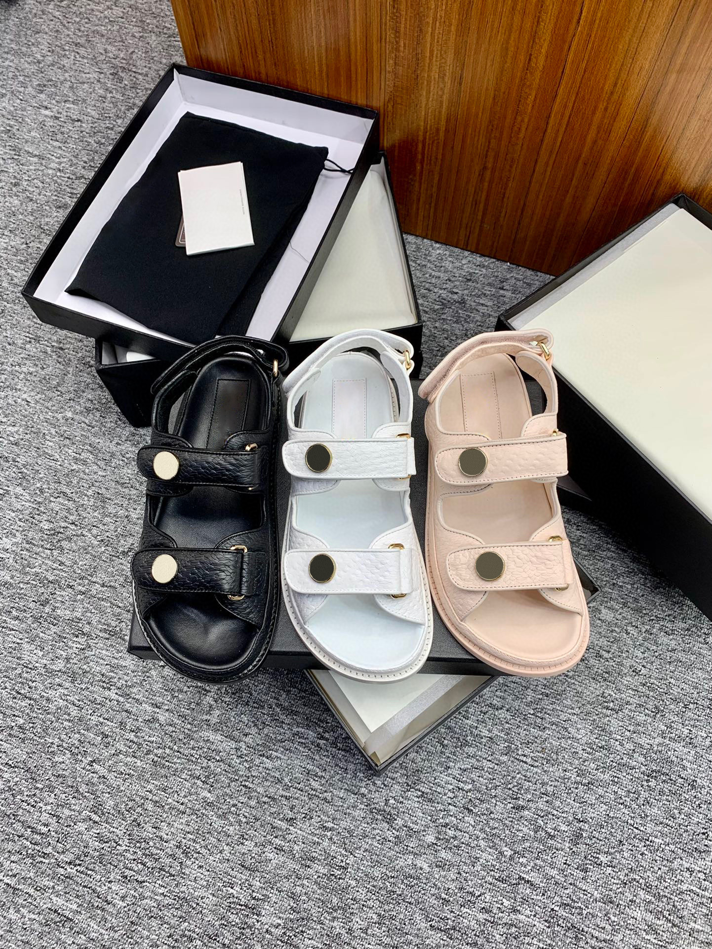 Sandals Luxury Knit Designer Black Leather Slippers Women Tweed and Fabric Flats Outdoor Beach Shoes, Color 15
Sandals Luxury Knit Designer Black Leather Slippers Women Tweed and Fabric Flats Outdoor Beach Shoes, Color 15