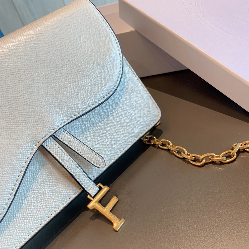 Genuine leather wallet on chain shoulder bag removable chains coin purses boxed gift packing cards holder Saddle flap zipped long metal strap silver wallets, Pink
Genuine leather wallet on chain shoulder bag removable chains coin purses boxed gift packing cards holder Saddle flap zipped long metal strap silver wallets, Pink