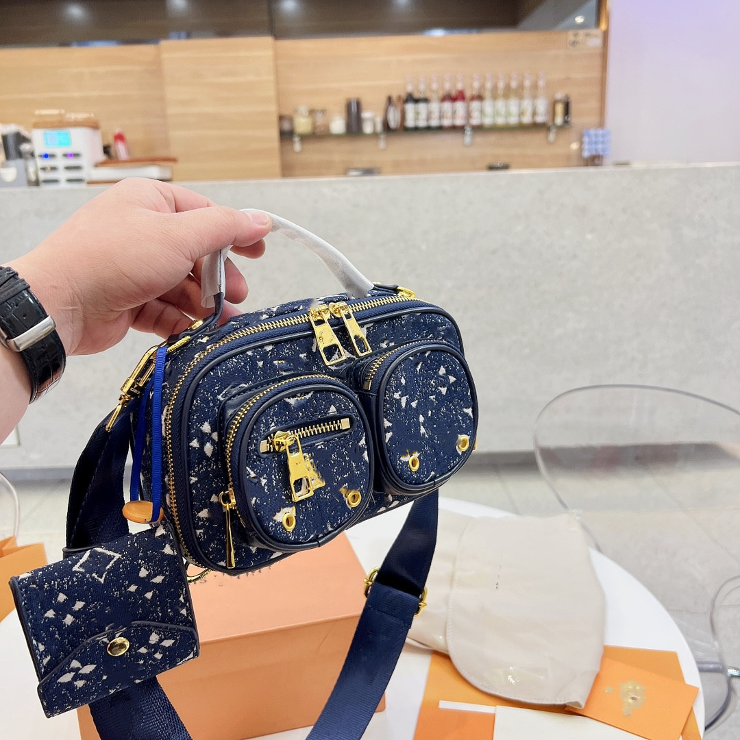 UTILITY CROSSBODY Camera Shoulder Bag Women Men Denim Monograms Canvas Totes Purse Luxury Designer Diana Hobo Handbag with coin Walelt 2pcs, Blue
UTILITY CROSSBODY Camera Shoulder Bag Women Men Denim Monograms Canvas Totes Purse Luxury Designer Diana Hobo Handbag with coin Walelt 2pcs, Blue