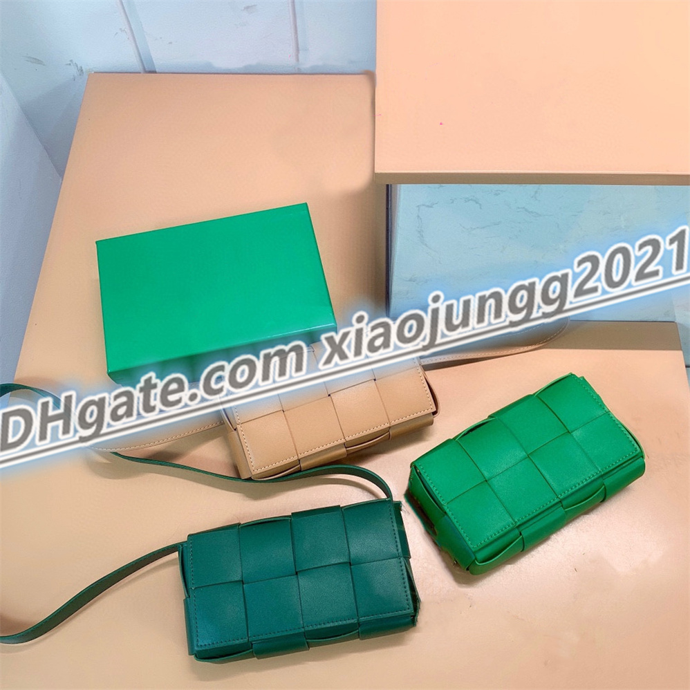 High Quality Fashion woven leather shoulders bag Luxury designer medium Women's cross body handbag purse Waist Bags
High Quality Fashion woven leather shoulders bag Luxury designer medium Women's cross body handbag purse Waist Bags