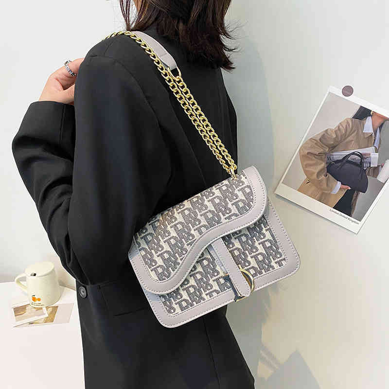 trendy bags contrast color chain wrapping belt decorative women's leisure Women's One Messenger, Black
trendy bags contrast color chain wrapping belt decorative women's leisure Women's One Messenger, Black