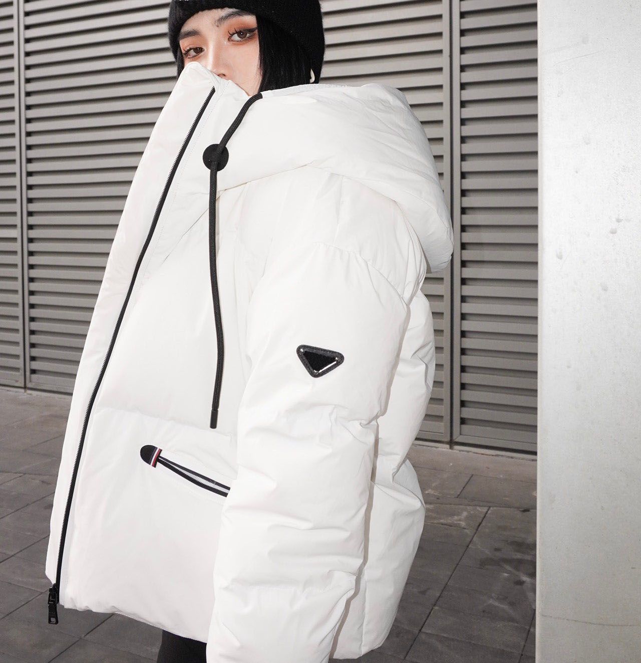 Down Jackets womens puff Hooded Designer parkas mens women Zipper Coat Warm Sweatshirts Couples coats Letter Winter Outwear Black tracksuit, Make up for price
Down Jackets womens puff Hooded Designer parkas mens women Zipper Coat Warm Sweatshirts Couples coats Letter Winter Outwear Black tracksuit, Make up for price
