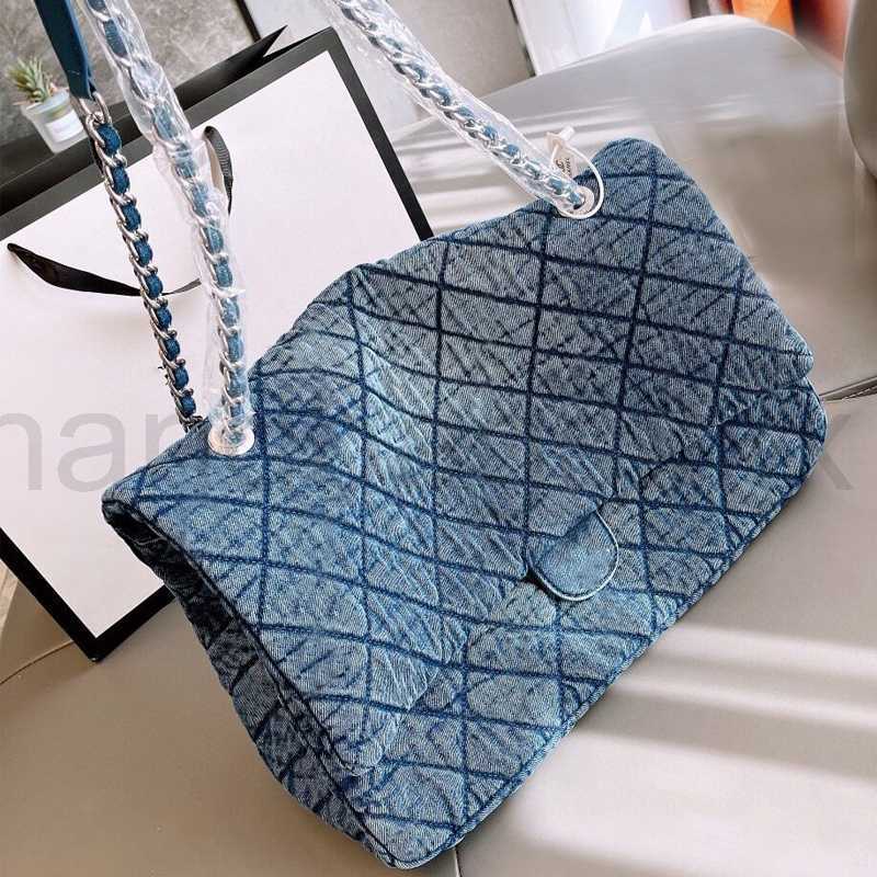 Luxury Women Crossbody designer bag Large Capacity Shopping pochette Washed Distressed shoulder Tote Bags Lingge Chain Saddle handbag, Blue
Luxury Women Crossbody designer bag Large Capacity Shopping pochette Washed Distressed shoulder Tote Bags Lingge Chain Saddle handbag, Blue
