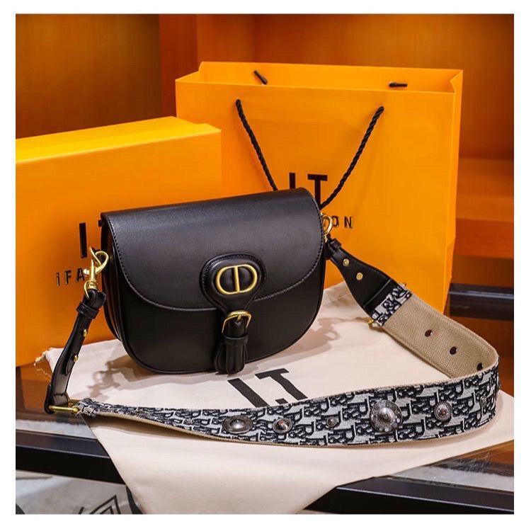 Women Bags Lady Half Round Bag Cow Leather Cross-Bag Brand Fashion Lady Shoulder-bags Woman Hot Handbag Luxuries Totes Female Pocket Designer, Black
Women Bags Lady Half Round Bag Cow Leather Cross-Bag Brand Fashion Lady Shoulder-bags Woman Hot Handbag Luxuries Totes Female Pocket Designer, Black